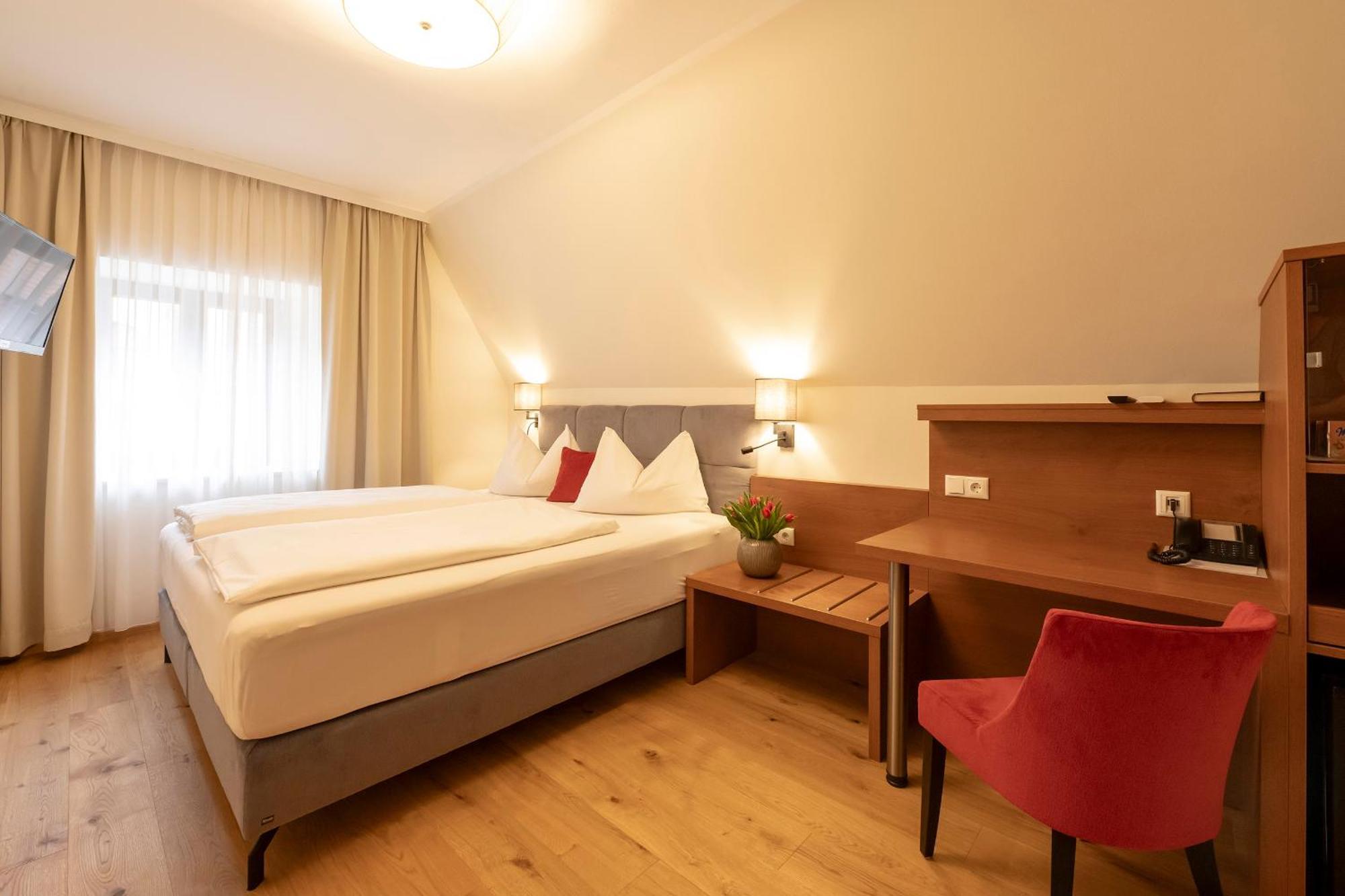 Landhotel Mader Steyr Exterior foto